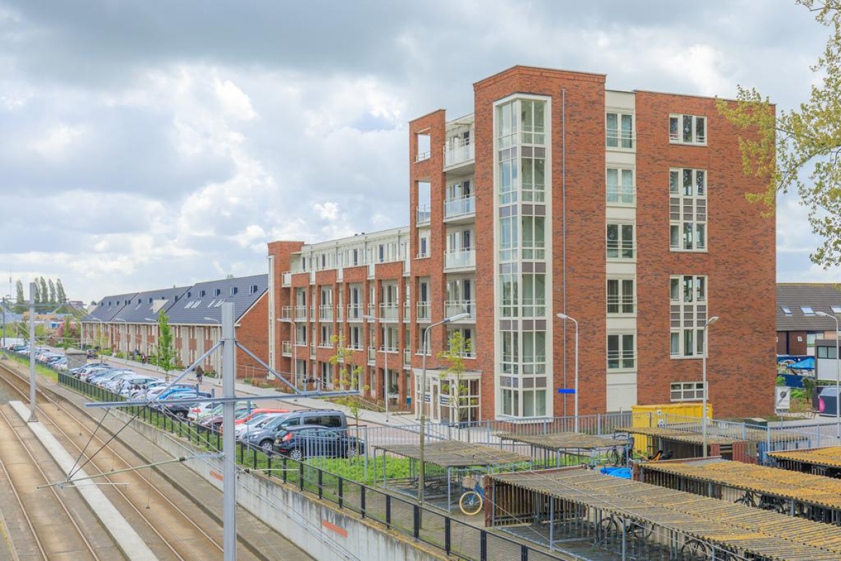 Stationsplein 32 , PIJNACKER 3